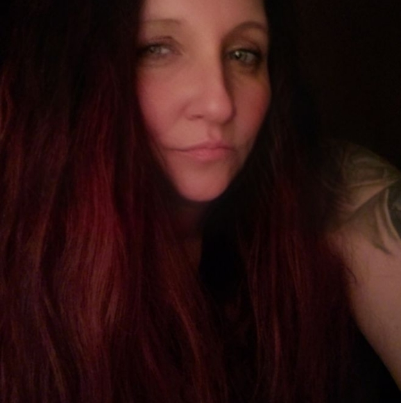 Meet your Posher, Rhea - Picture 1 of 2